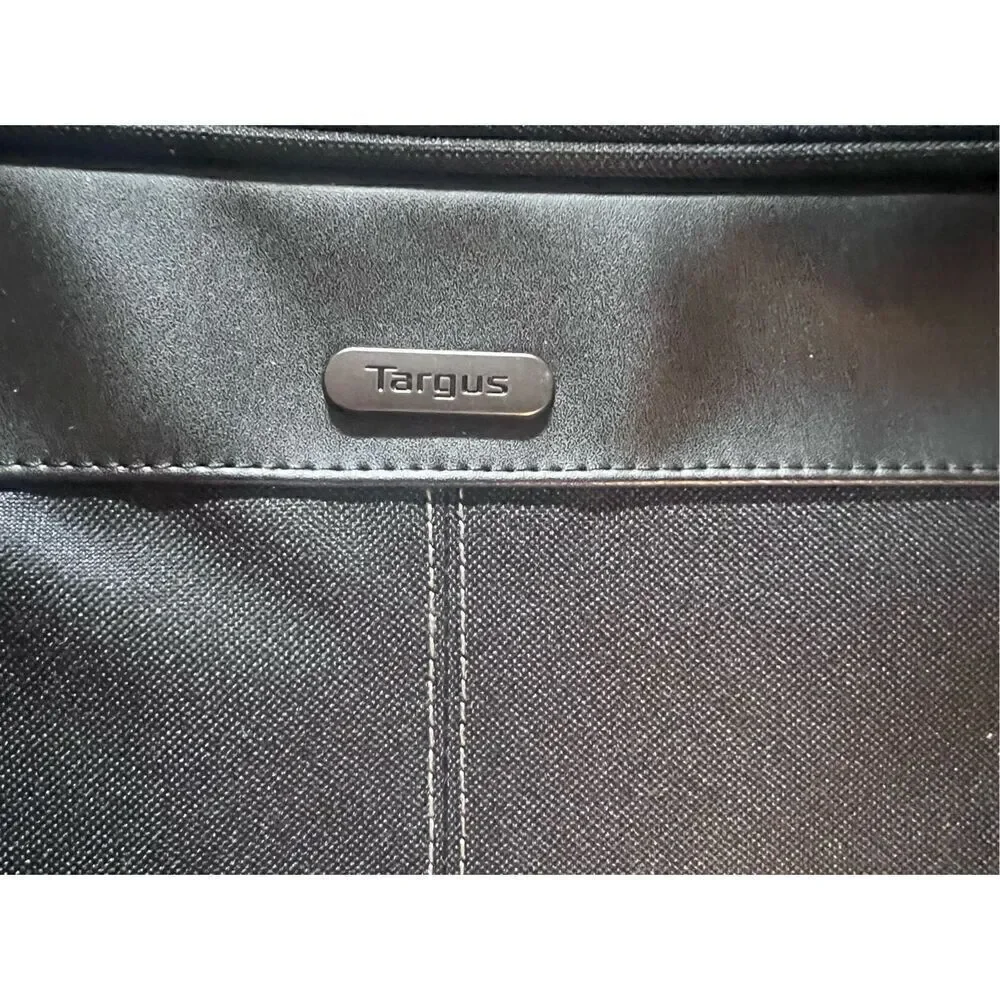 Targus Classic Slim Ergonomic Briefcase Laptop Black Messenger Bag 16 Adjustable
